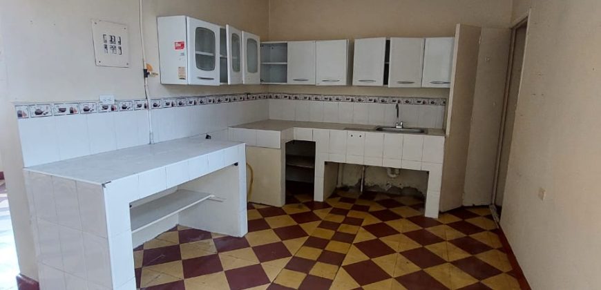 ARRIENDO CASA LOCAL EN LA AMERICA