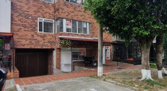 VENDO EDIFICIO EN CONQUISTADORES