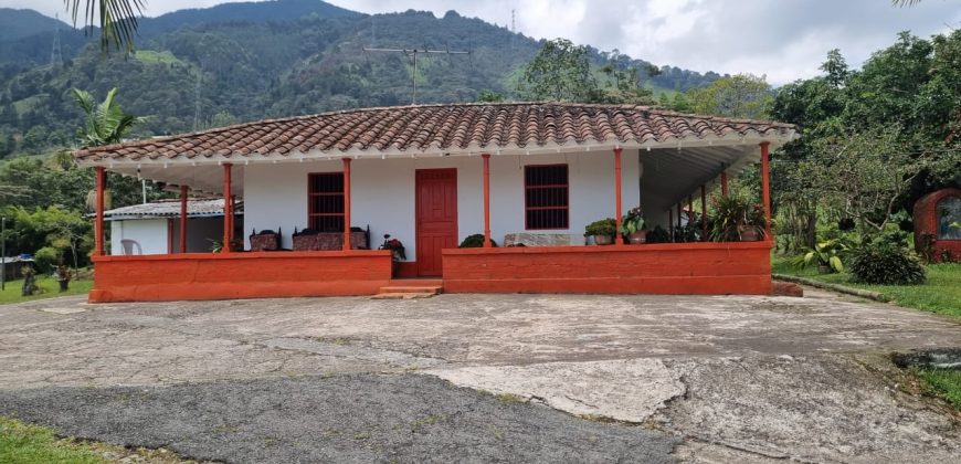 VENDO FINCA EN SAN ANTONIO DE PRADO