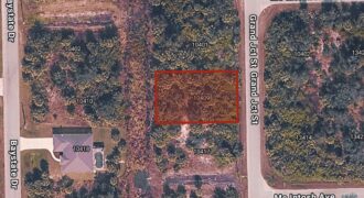 Lote 24 en Grand Junction Street en South Gulf Cove, Florida