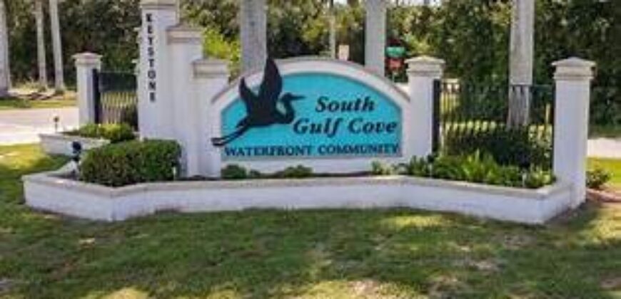 Lote 32 en la Calle Cyclamen en South Gulf Cove, Florida